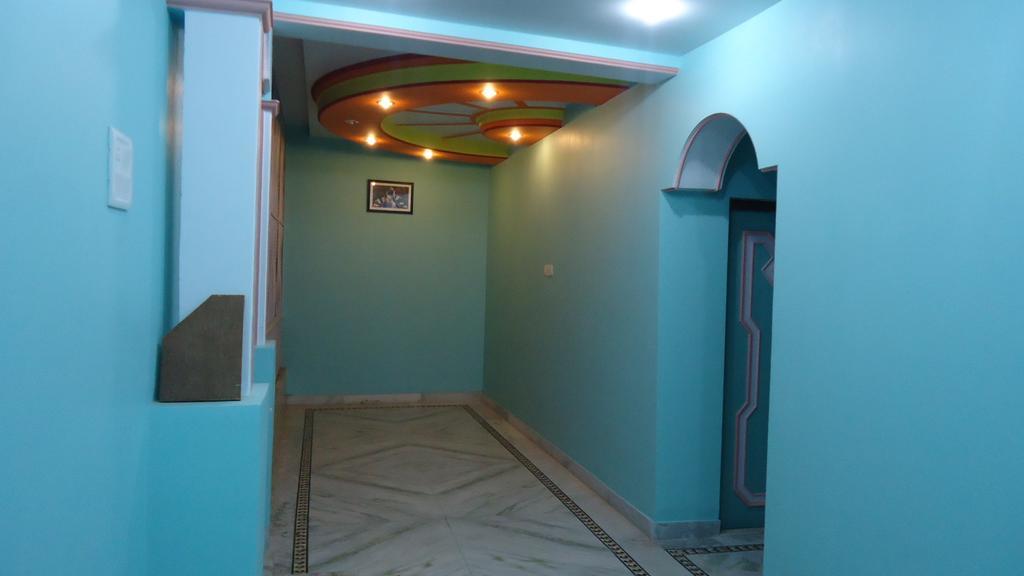 Krishna Paying Guest House Varanasi Esterno foto