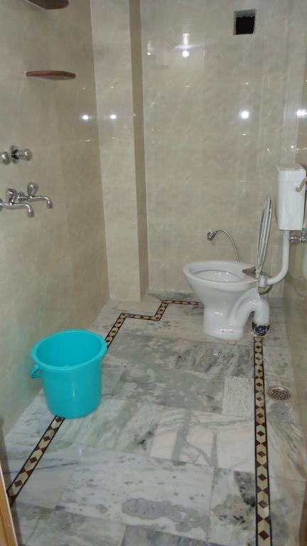 Krishna Paying Guest House Varanasi Esterno foto